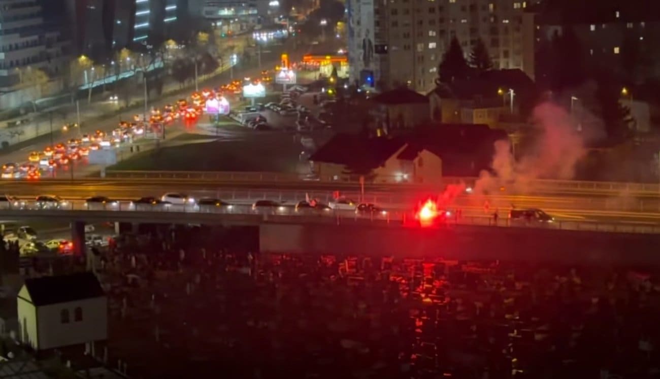 VIDEO Ludnica u BiH, slavi se na ulicama gradova i sela, zavladala je potpuna euforija