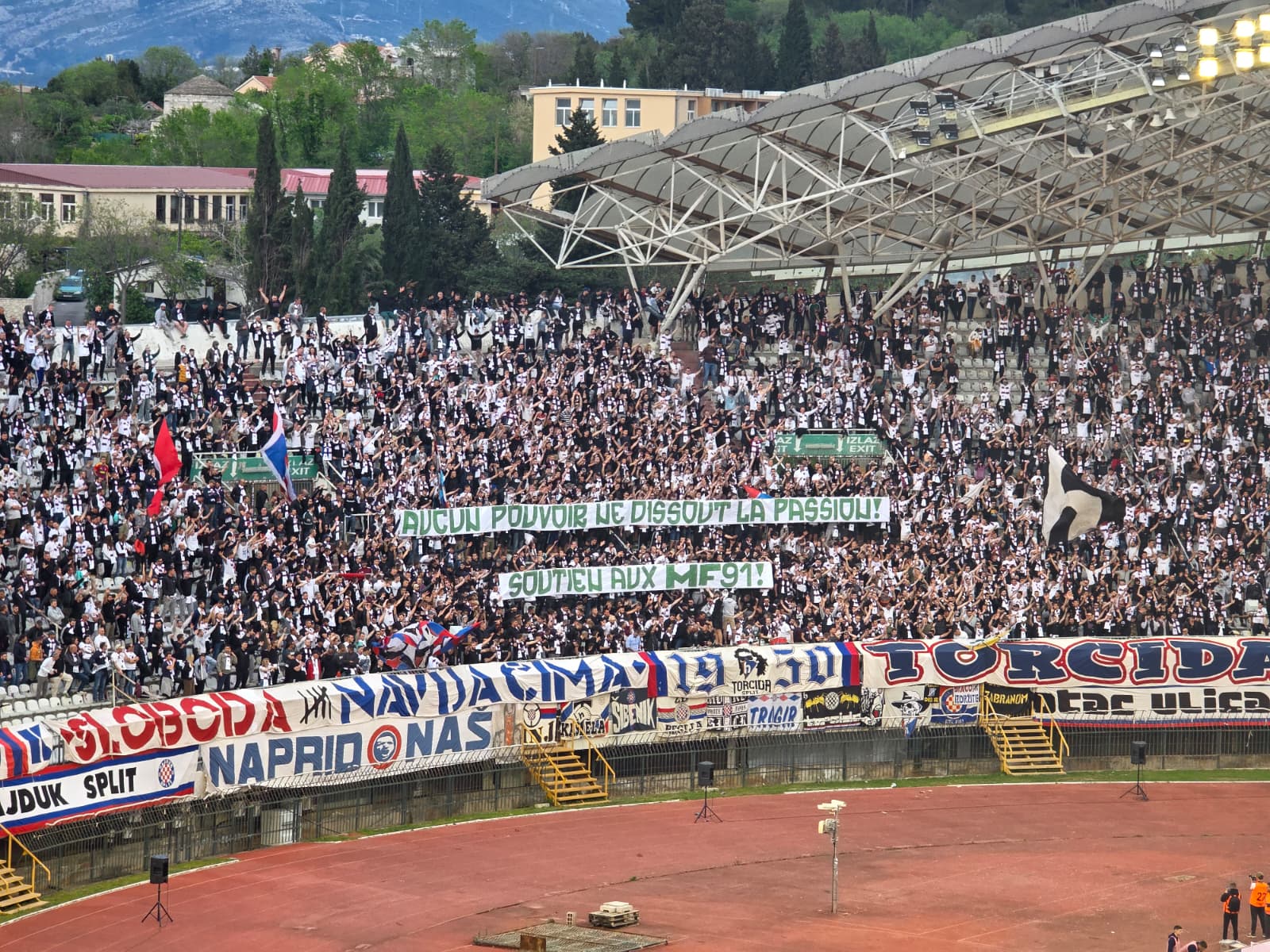 Torcida posvetila transparent Magic Fansima