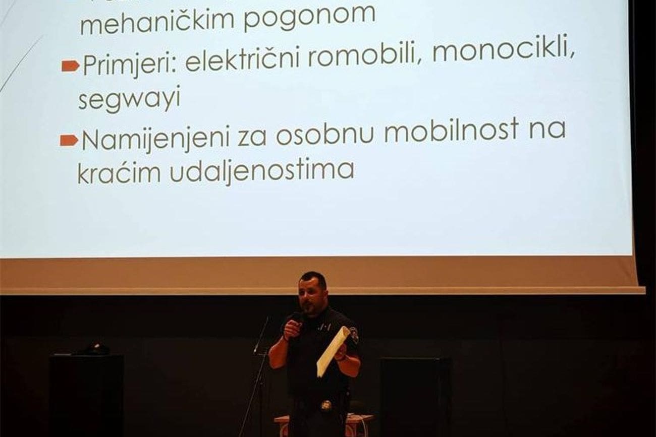 Policija u Trogiru educira mlade: Maturanti učili o odgovornom ponašanju u prometu
