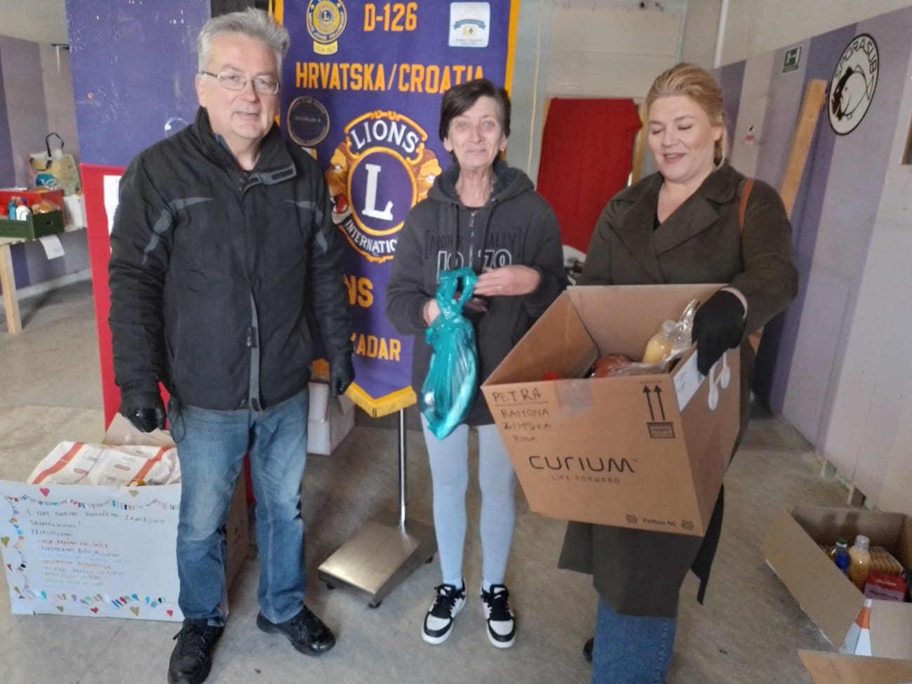 Humanitarni heroji u akciji: Lionsi obradovali 24 najugroženije zadarske obitelji za Uskrs