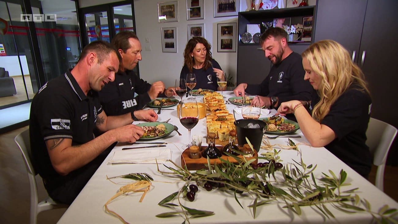 Brački vatrogasci u "Večeri za 5": Žana ih je oduševila dalmatinskim specijalitetima