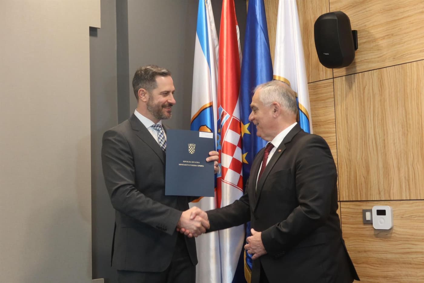 Šest turističkih ambulanti za sigurniju sezonu u Splitsko-dalmatinskoj županiji