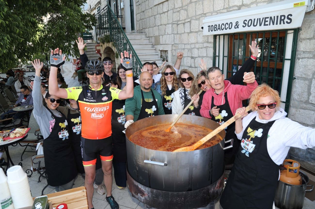 Mate Vodanović vozio 24 sata za malog Marka: Makarska ga dočekala kao heroja