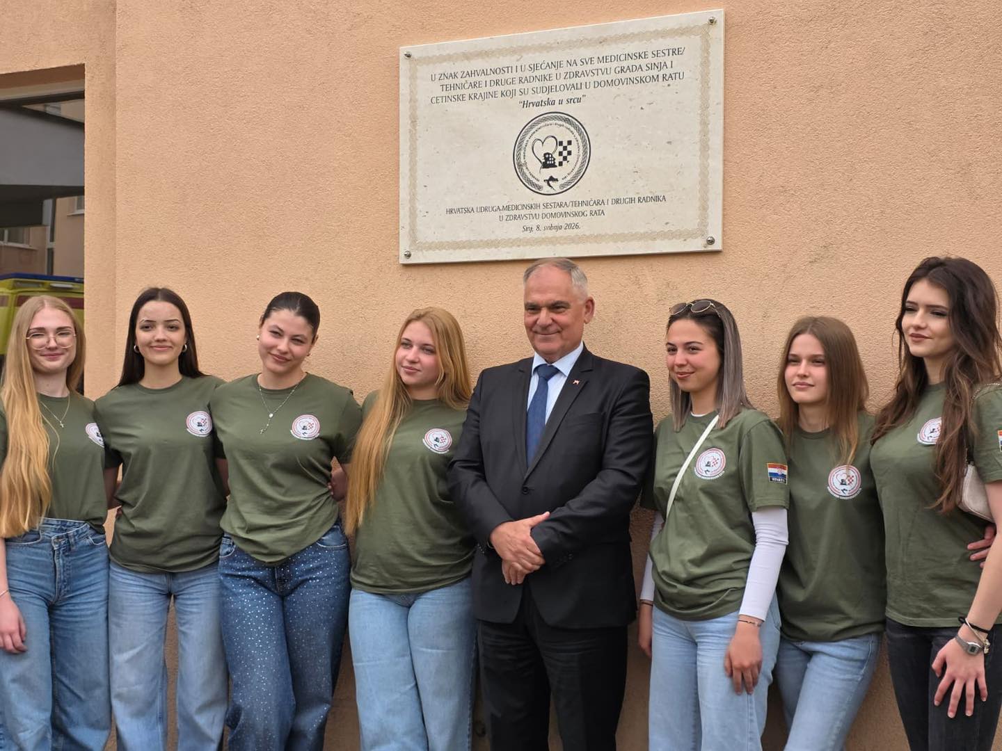 "Pod bijelim kutama nosili su srce hrvatskog vojnika": Emotivne scene u Sinju