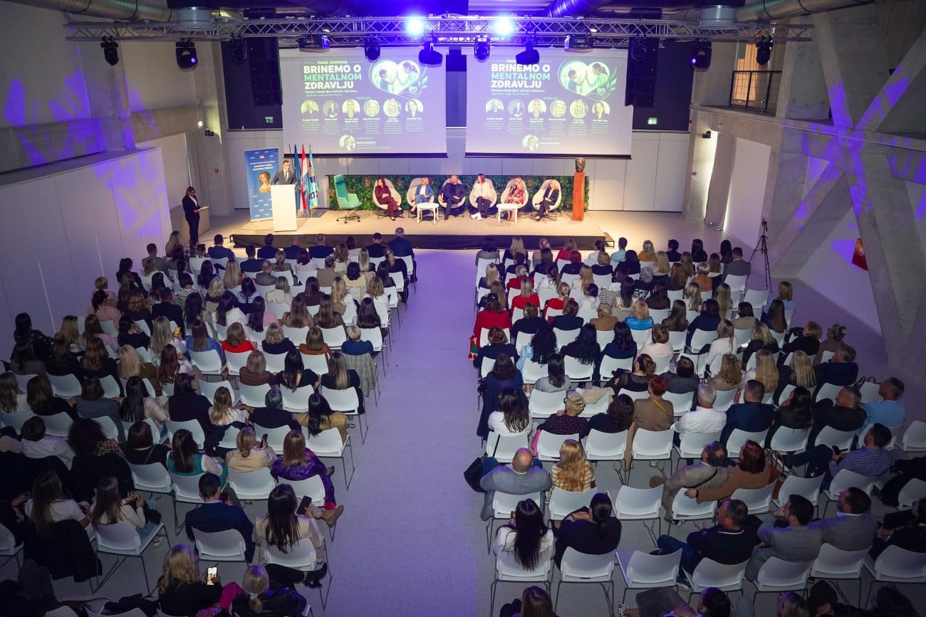 VELIKA FOTOGALERIJA "Brinemo o mentalnom zdravlju": U Splitu održana panel rasprava o zaštiti djece i onih koji o njima brinu