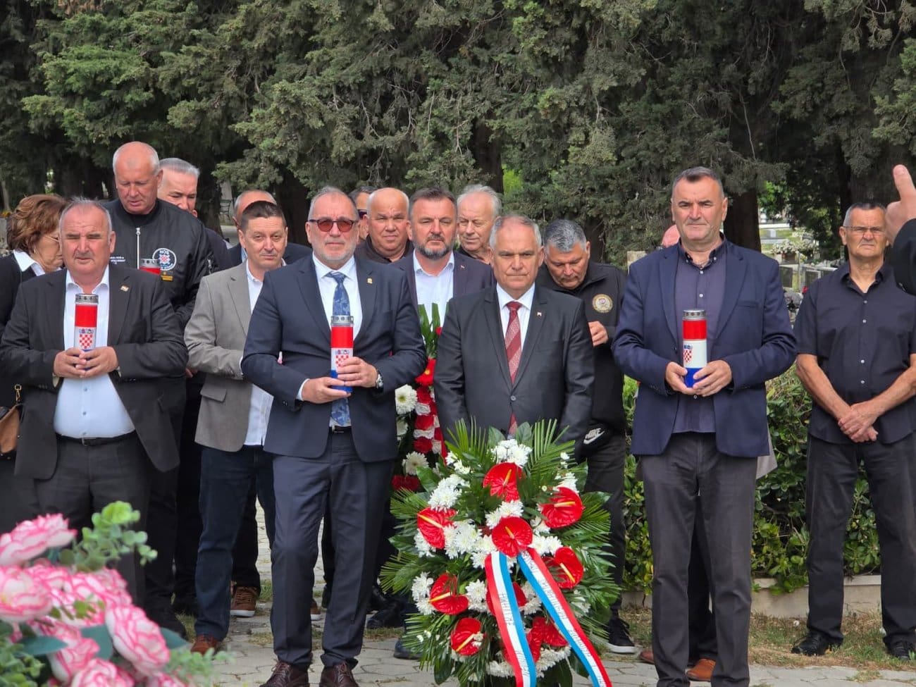 Boban i Bilić odali počast žrtvama Bleiburga na Lovrincu