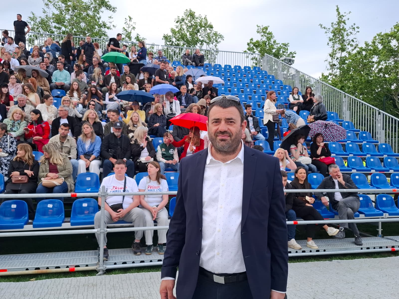 FOTOGALERIJA I VIDEO Još uvijek neizvjesno održavanje operete "Kraljica lopte" na Starom placu