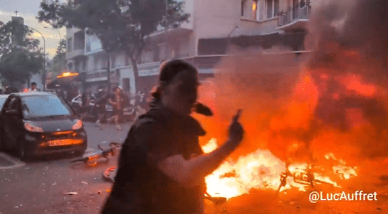 Kaos nakon PSG-ova trijumfa: Više od 400 uhićenih, policija koristila suzavac