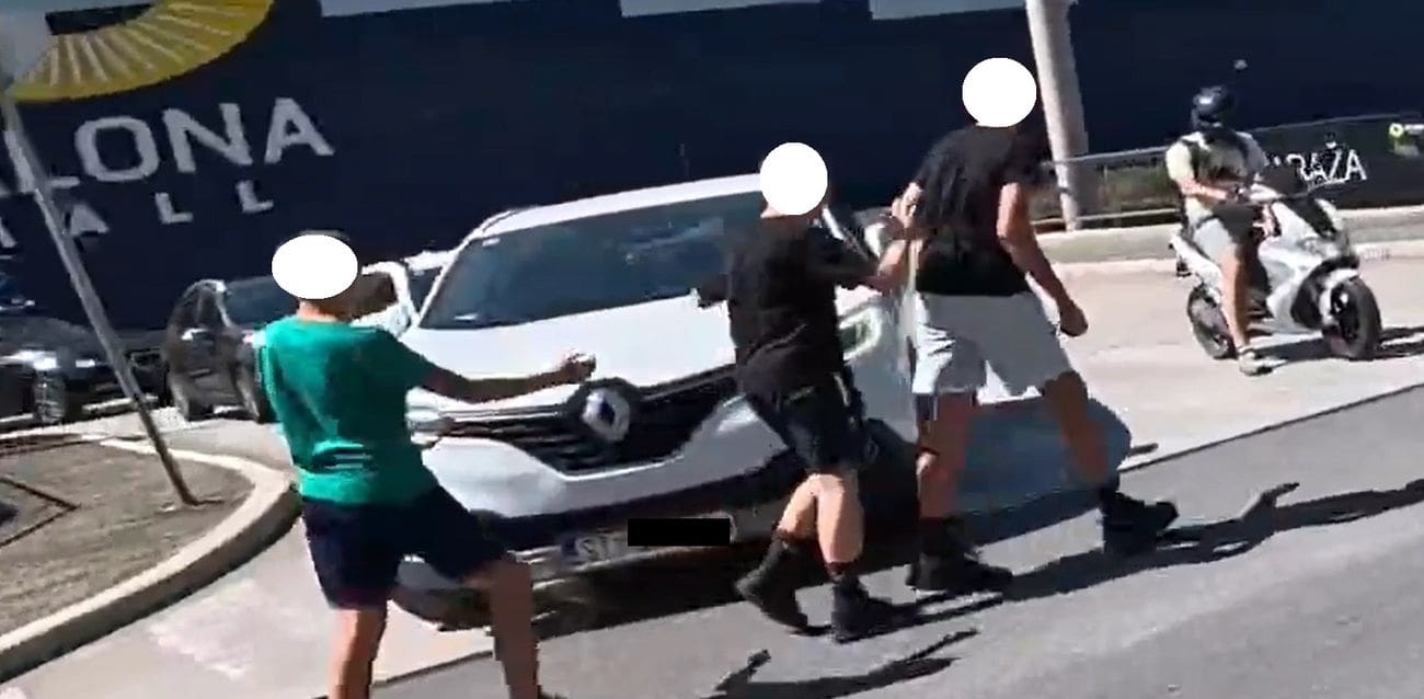 TKO JE KRIV? Vozačica ili tri dječaka? Dobro pogledajte video