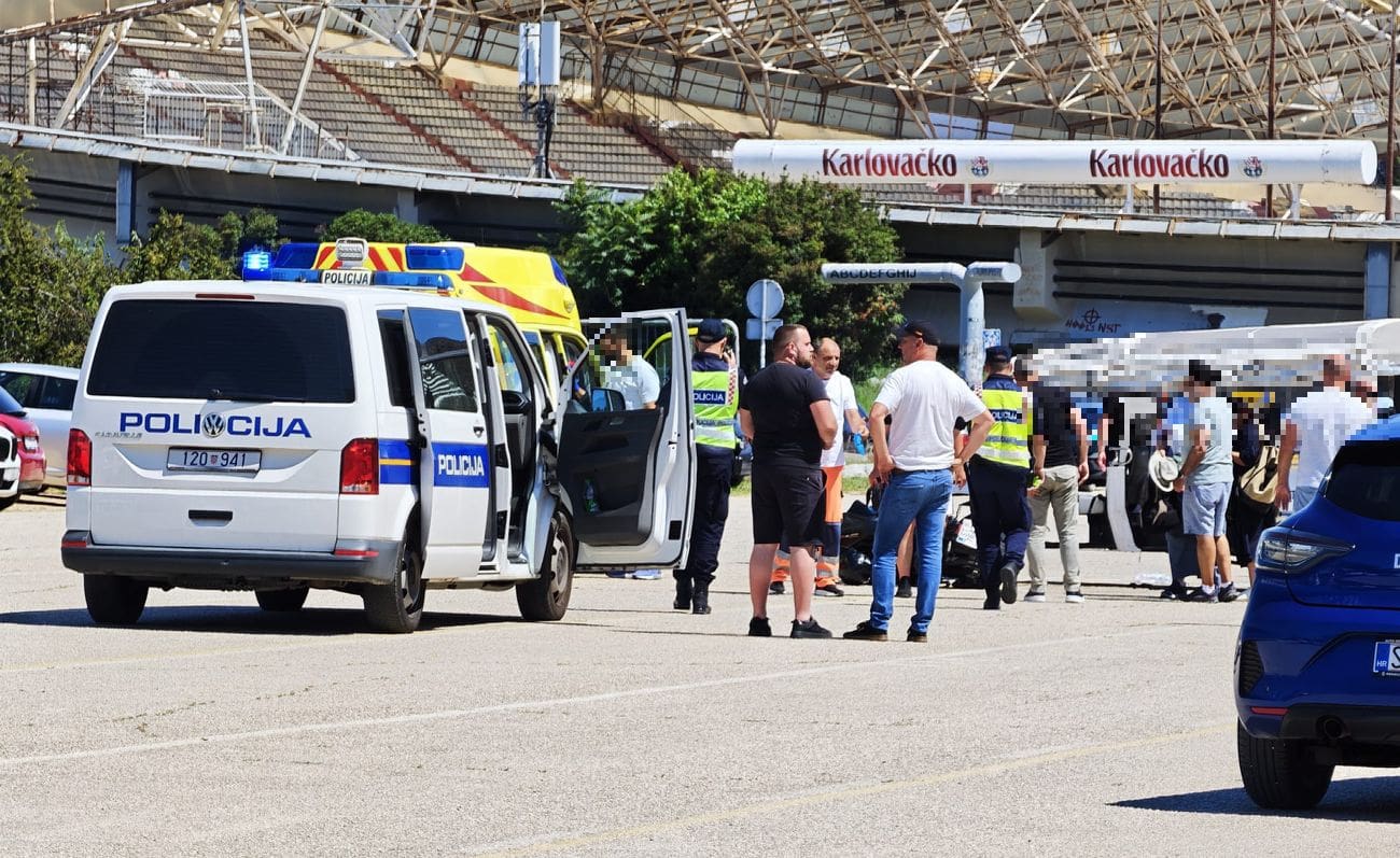Nesreća na poligonu na Poljudu: Motociklist koji tek uči voziti udario u parkirani tuk-tuk
