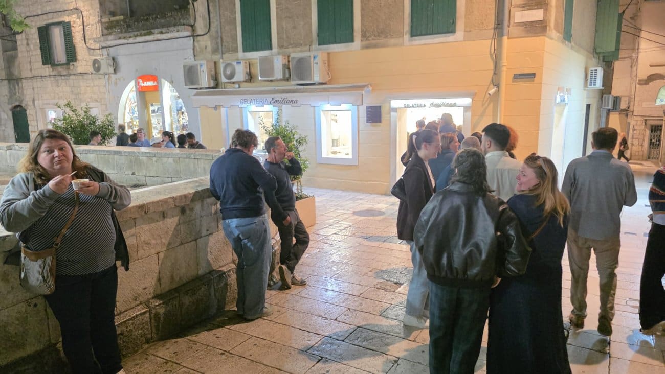 FOTO Veliki redovi u centru Splita: Turistička sezona sve se jače osjeća