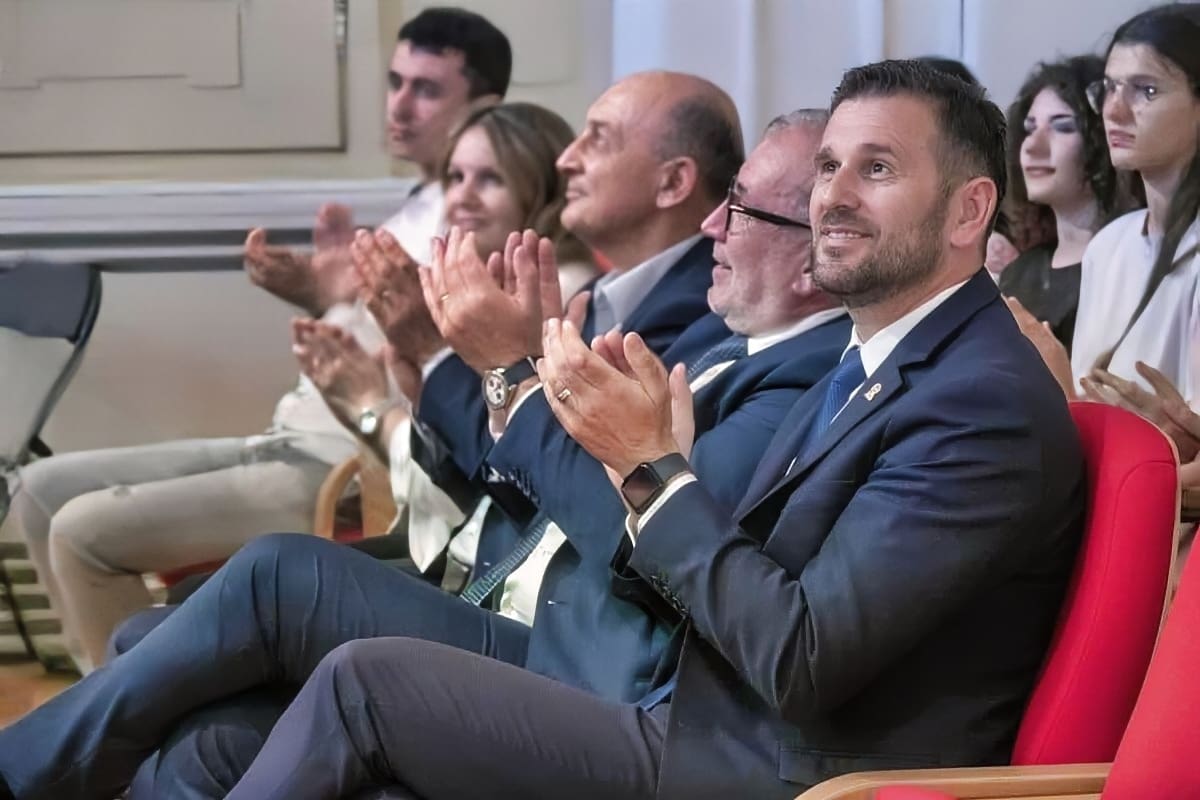 Dan Europe u Splitu. Nagrađeni najbolji učenici osnovnih i srednjih škola: "Vaši uspjesi nisu samo osobni uspjesi, nego i ponos vaših obitelji, škola i cijeloga grada"