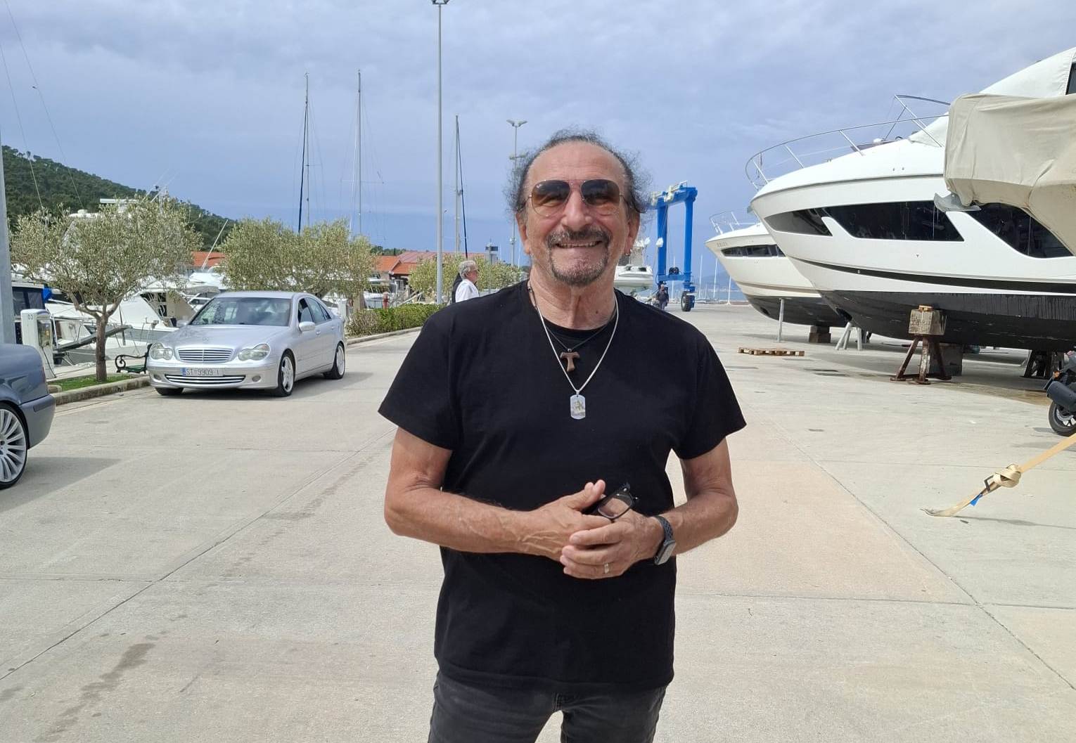 ŽELJKO BEBEK ZA DALMACIJU DANAS: "More i brod su moja najveća ljubav izvan glazbe, a sa sinom Zvonom na pozornici živim svoj san"