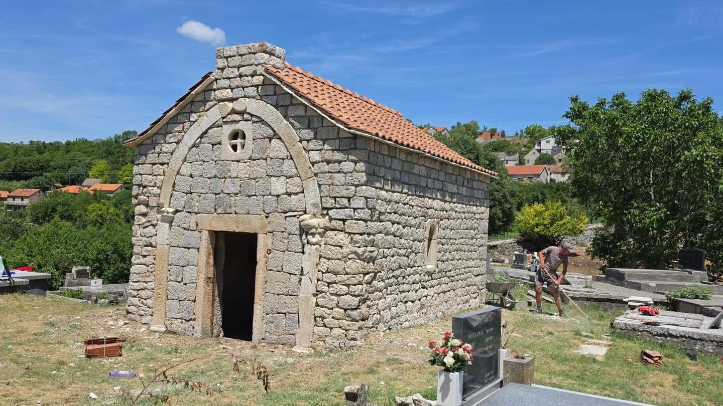 Obnavlja se 300 godina stara crkvica u Zagori: Ispod nje kriju se tragovi starohrvatske crkve uništene u turskim osvajanjima