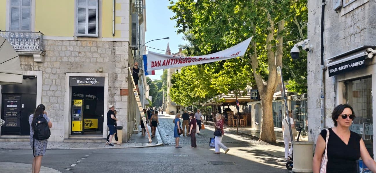 U Splitu osvanuo natpis povodom državnog praznika. Mnogi ne znaju što se obilježava 22. lipnja