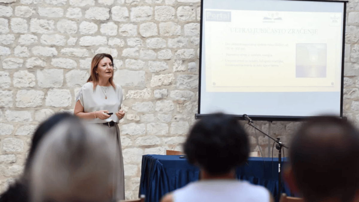 Dr. Martina Kuzmanić održala predavanje u Kaštelima i otkrila kako se pravilno zaštititi od sunca