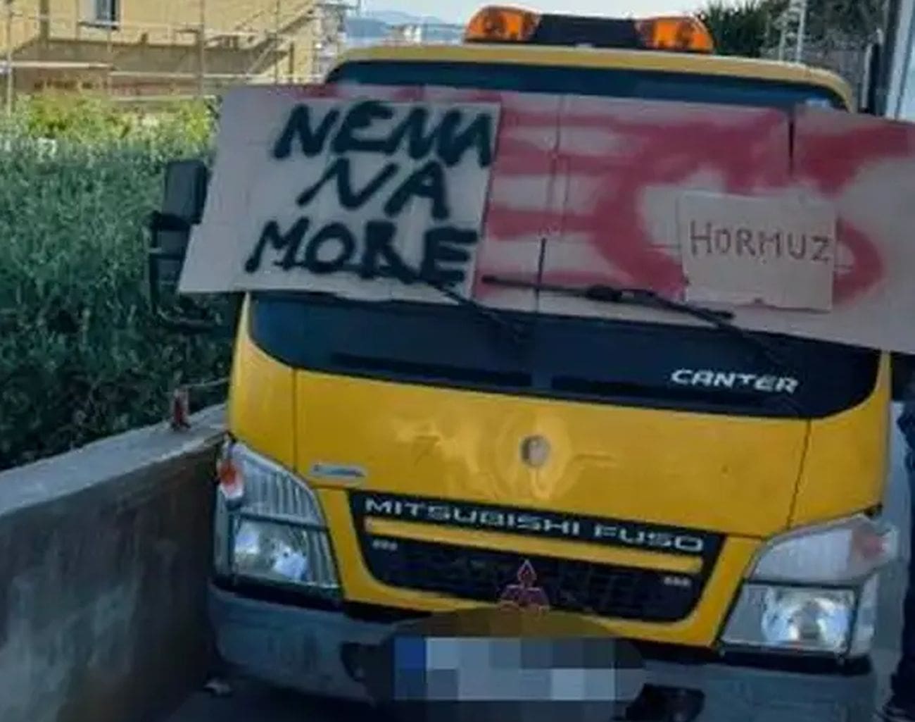 DRAMA NA HVARU Autom blokirao susjede: "Nema na more"