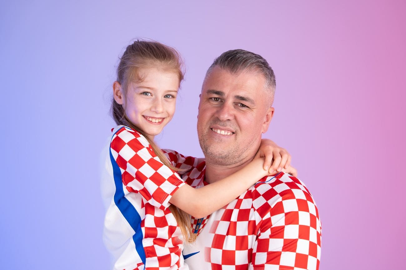 Navijački hit Josipa Ivančića: Dalić, Modrić, Gvardiol, Kovačić i ostali u eksplozivnom spotu, kći Roza Mia plijeni pažnju