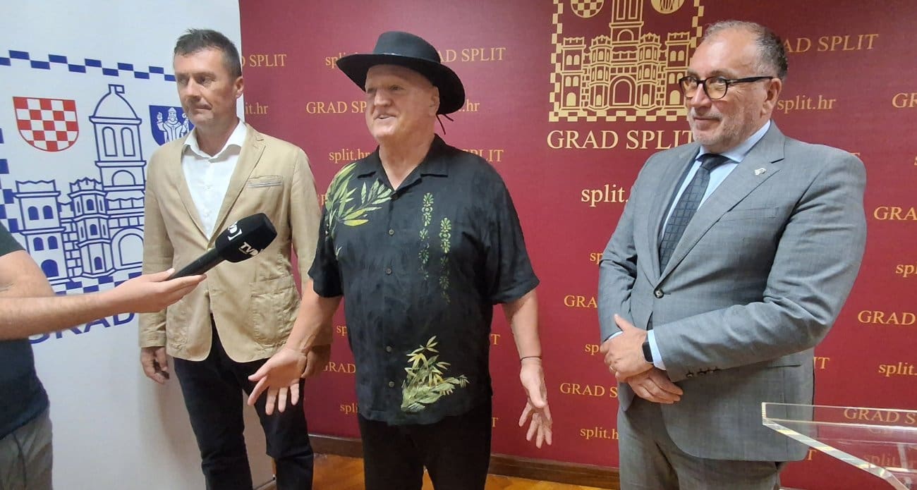 U Gradskoj upravi predstavljen maratonski plivački pothvat Martina Strela u čast Veljka Rogošića
