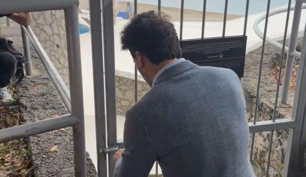 VIDEO Saborski zastupnik uzeo brusilicu i prerezao lokote ispred luksuznog hotela
