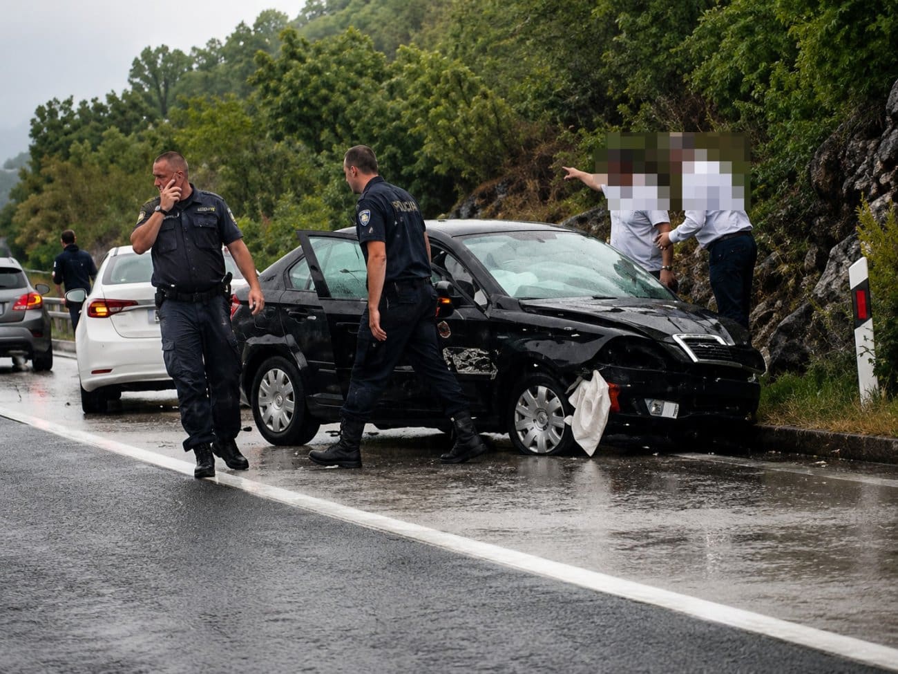 Tri osobe ozlijeđene u teškoj nesreći na A1, sudarila se četiri vozila